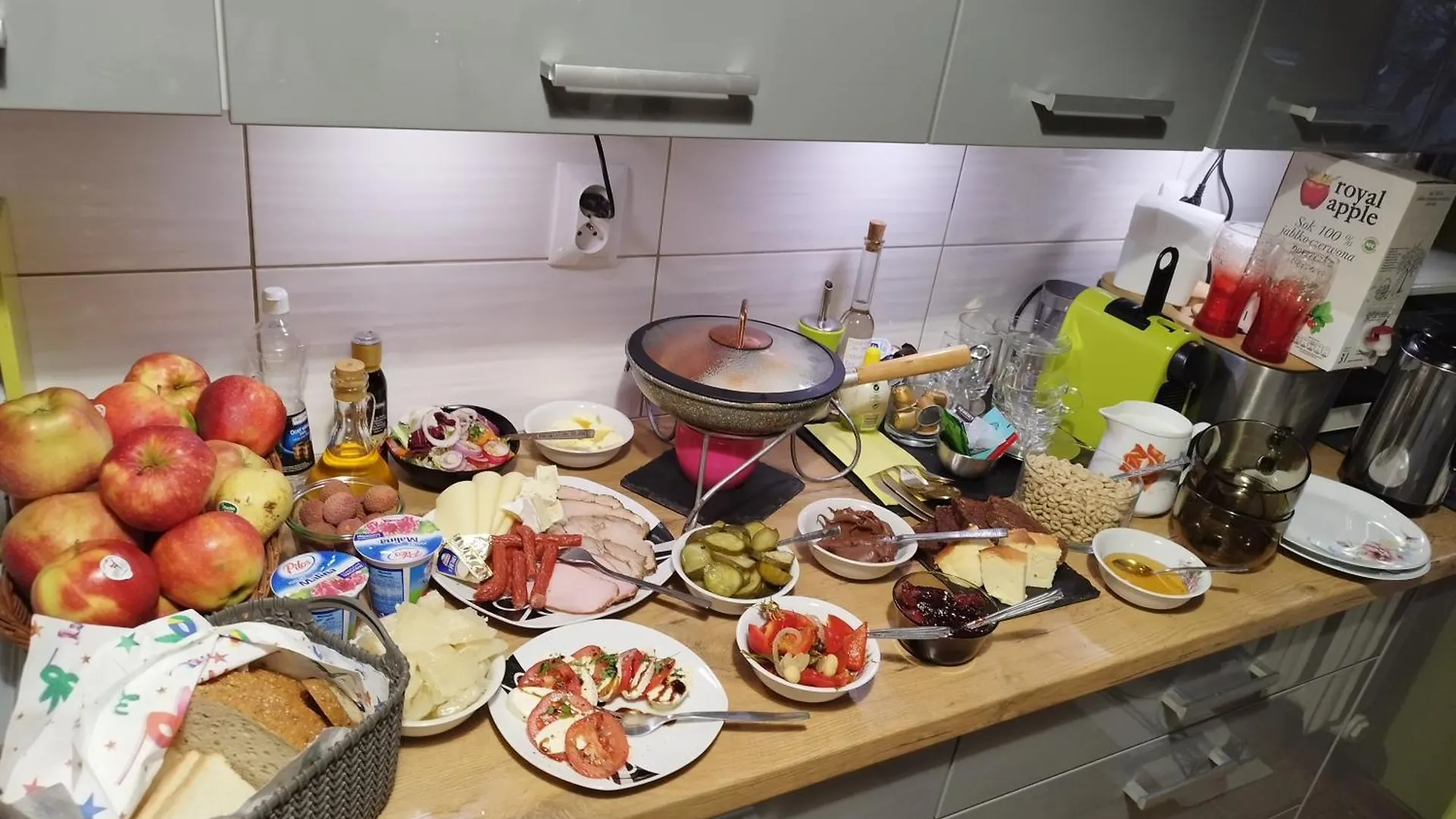 Niewielki Pokoj Dla Jednej Osoby Lub Pary. 바르샤바 0*,